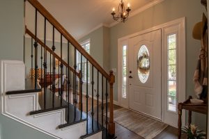 Pairing Hardwood Stairs With Your Wood Floors